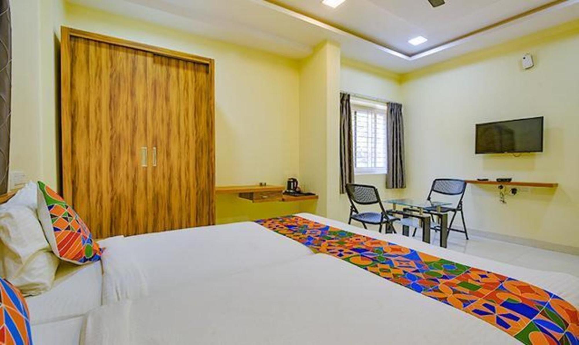 העיר בנגלור Fabexpress Purple Suites Inn מראה חיצוני תמונה