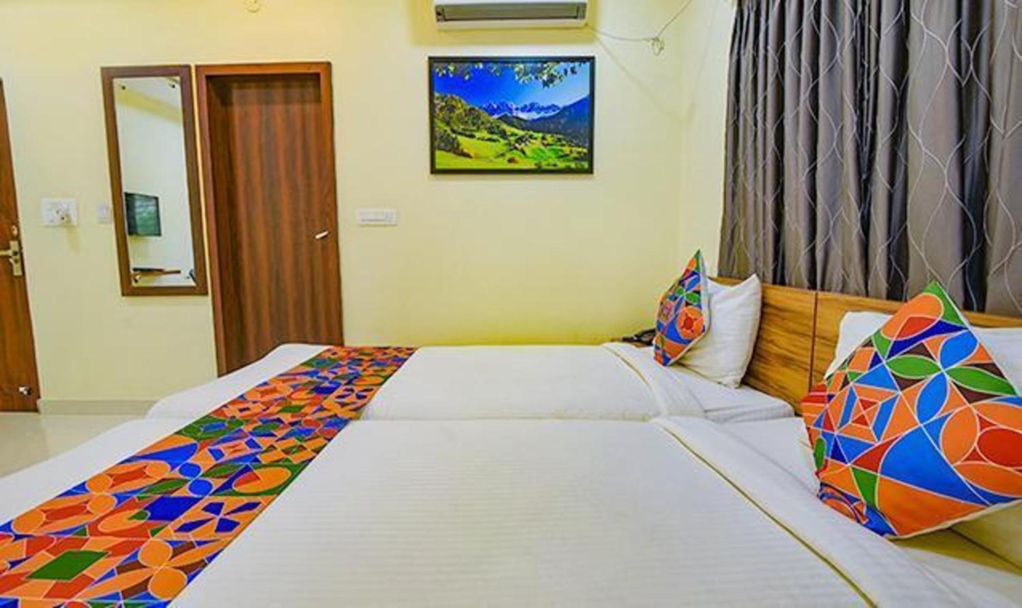 העיר בנגלור Fabexpress Purple Suites Inn מראה חיצוני תמונה